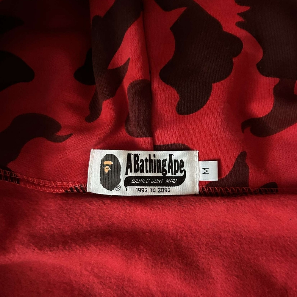 Red camo bape size medium - Picture 3 of 6